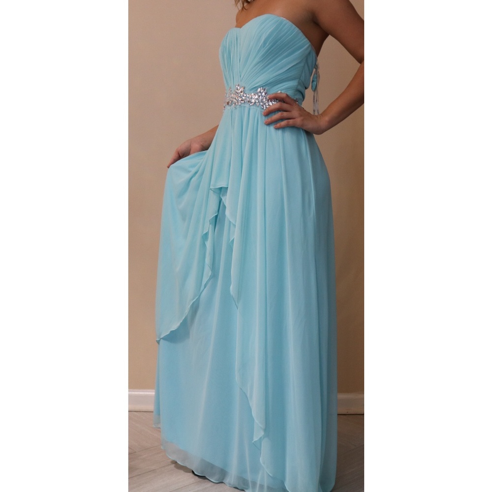 NEW Speechless Strapless light blue dress
